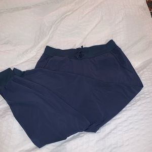 Athleta jogger size 8. Great condition